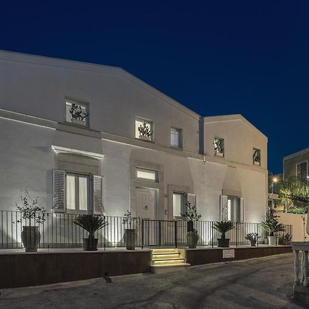 Casa Vacanze "Oceano Mare" Pozzallo Bagian luar foto