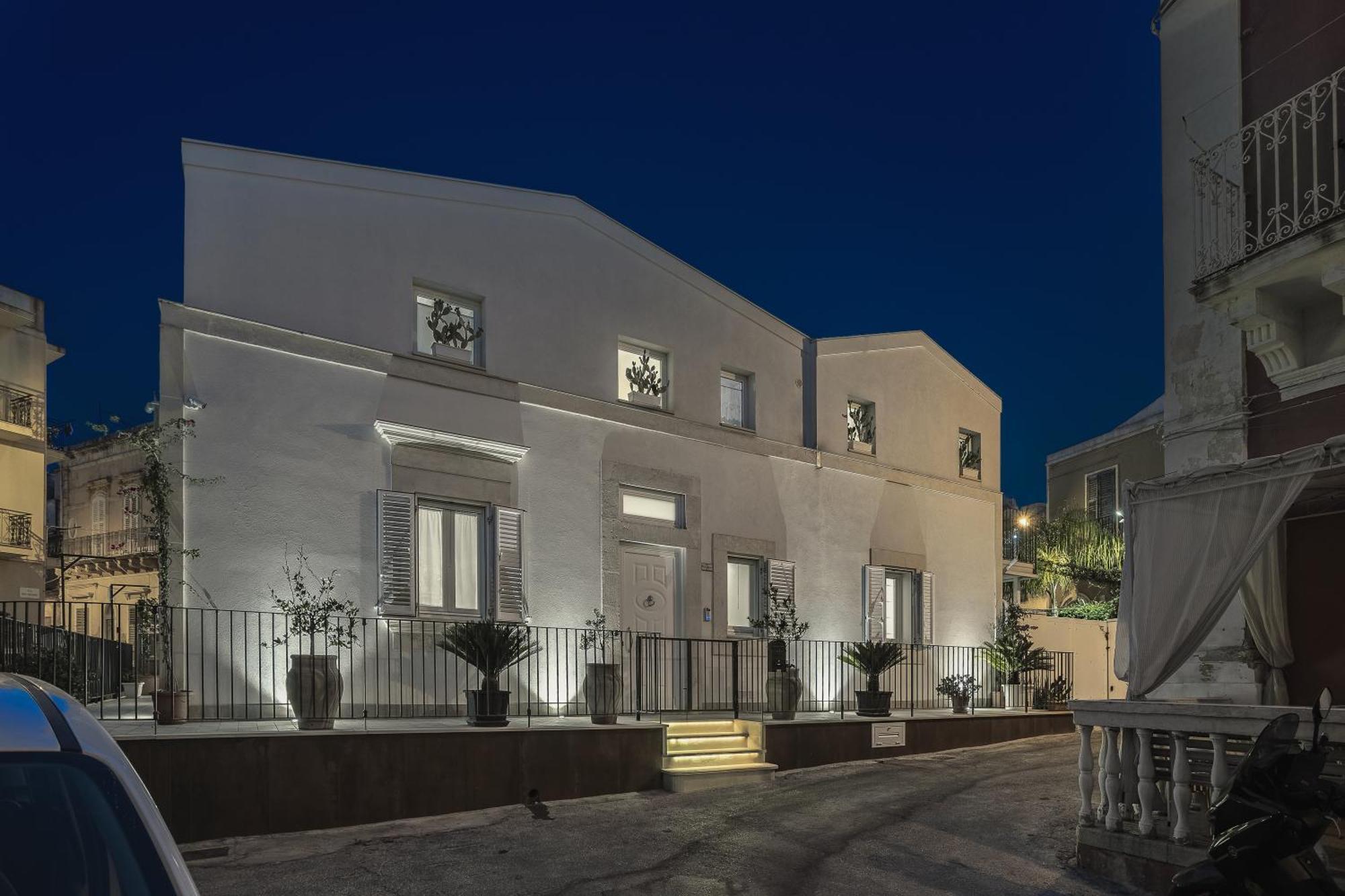Casa Vacanze "Oceano Mare" Pozzallo Bagian luar foto